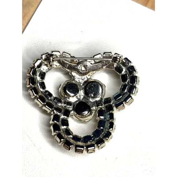 Vintage Rhinestone Silver-Tone Brooch Pin - Picture 5 of 7